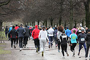 Start Neujahrslauf 2012 im Hofgarten (©Foto: Martin Schmitz)